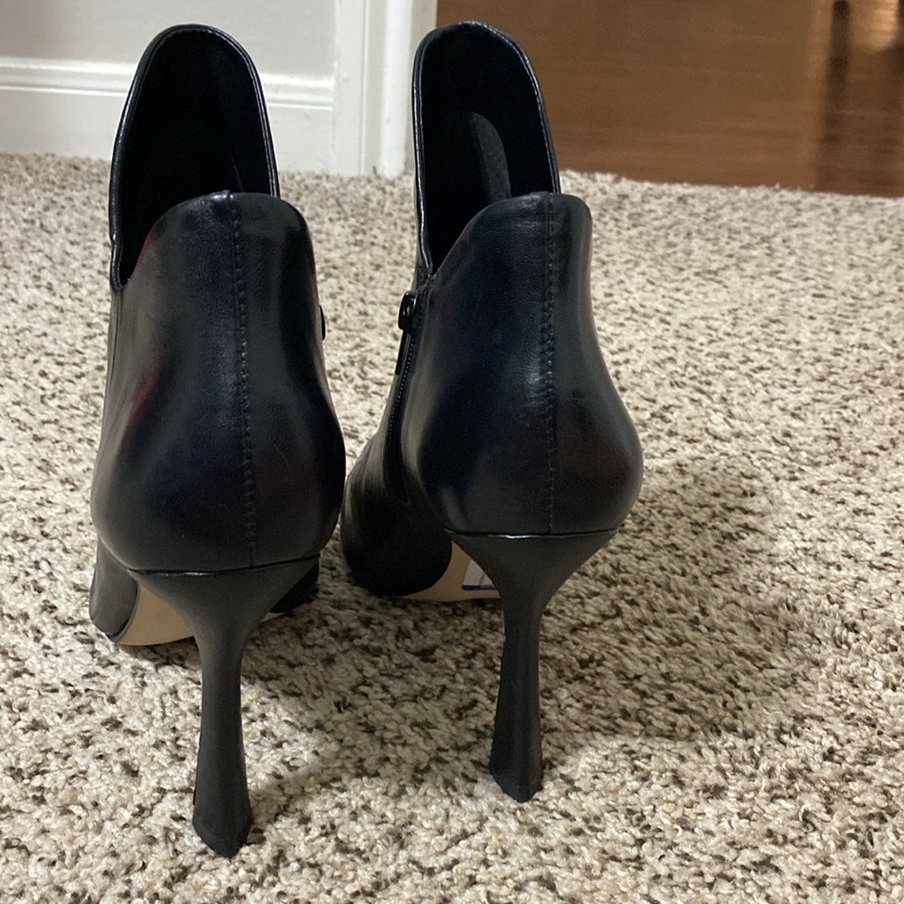 Gianni Bini black leather booties - worn one or two times - size 10 - Picture 2 of 9